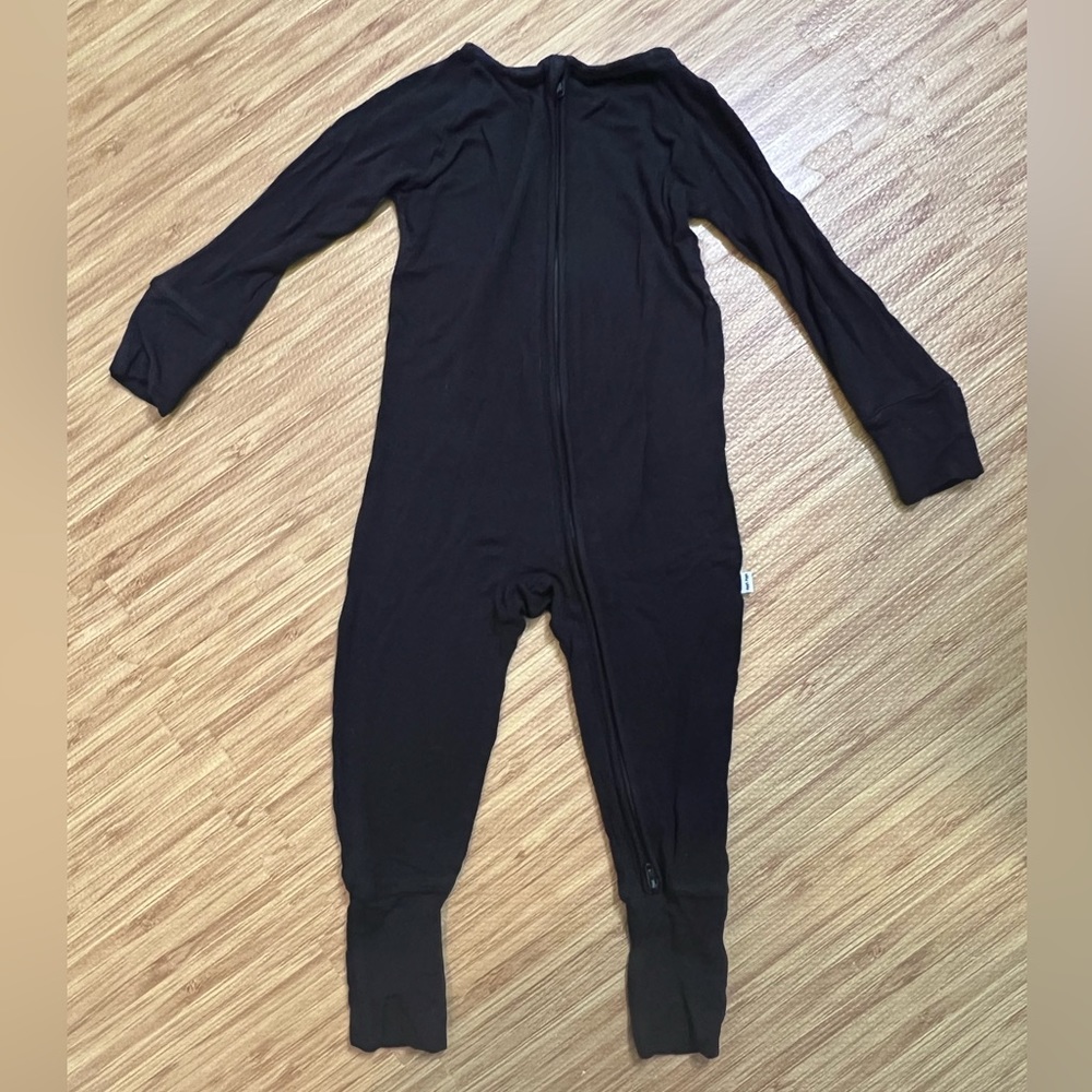 Little Sleepies zippie, 6/12 month.